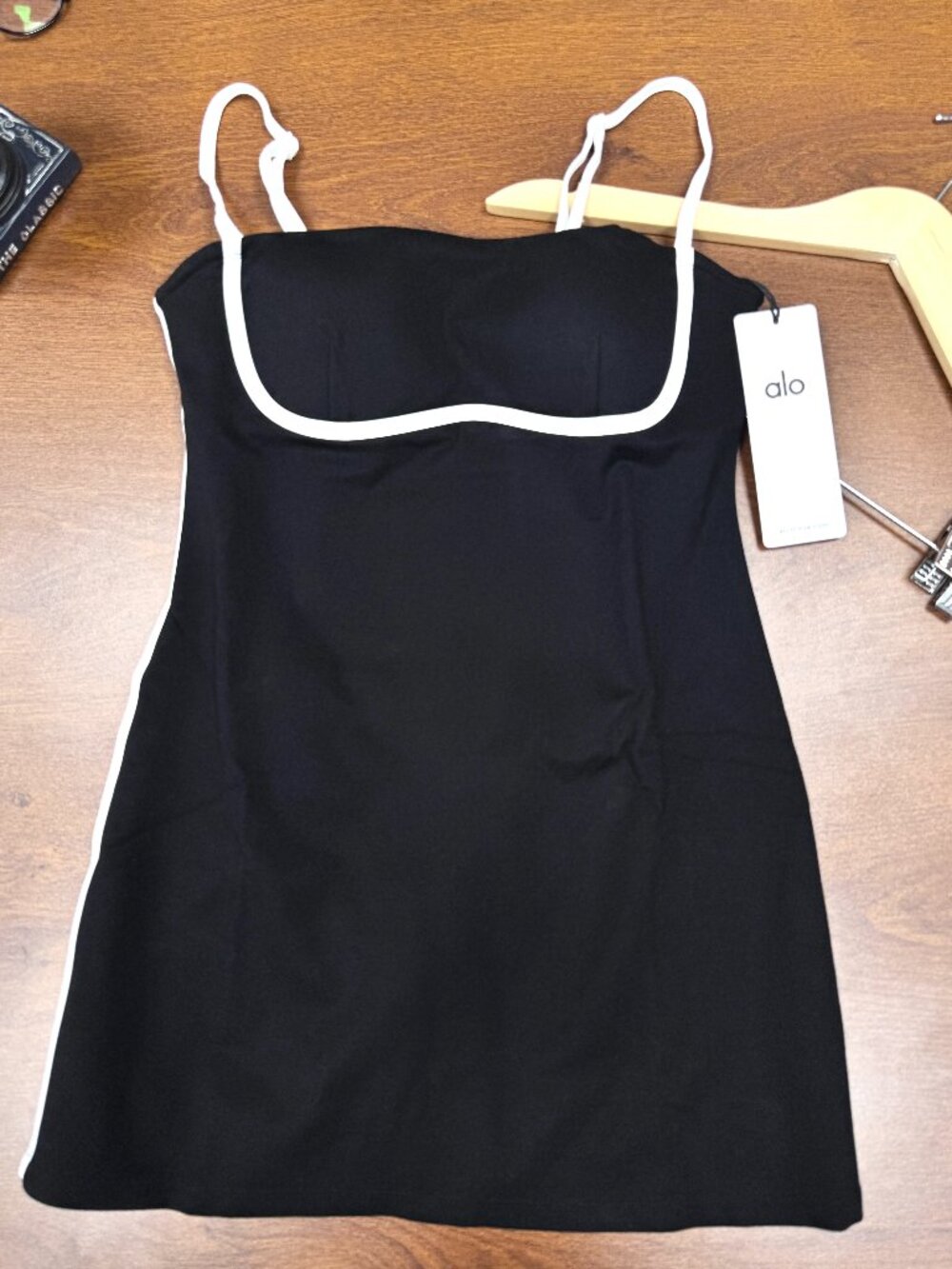 NWT 👗 Alo Yoga Black&White Airbrush Streamlined Dress 🔥 Waist-cinching skirt